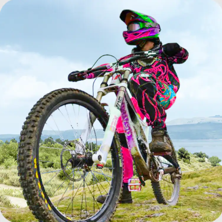 BMX Boy Bike Stunt Rider Game APK Free Download - APKIKI.COM